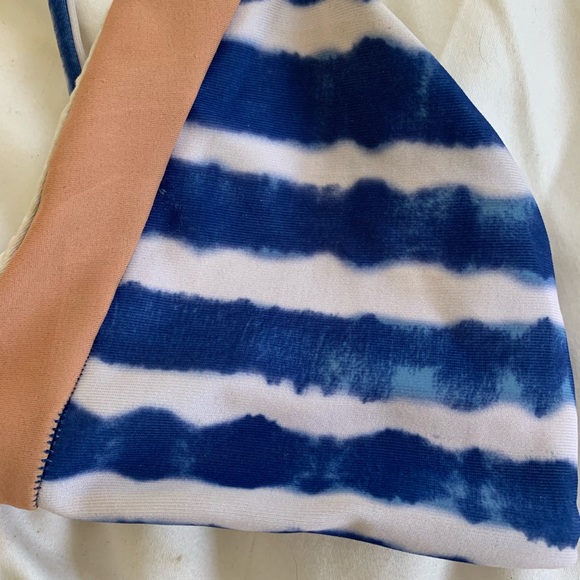 TRADED Acacia Swimwear Pacific Tides Top - Picture 2 of 4